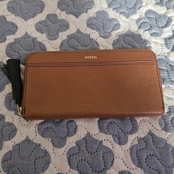 Fossil Continental Wallet with Fringe Tassel - Picture 1 of 4